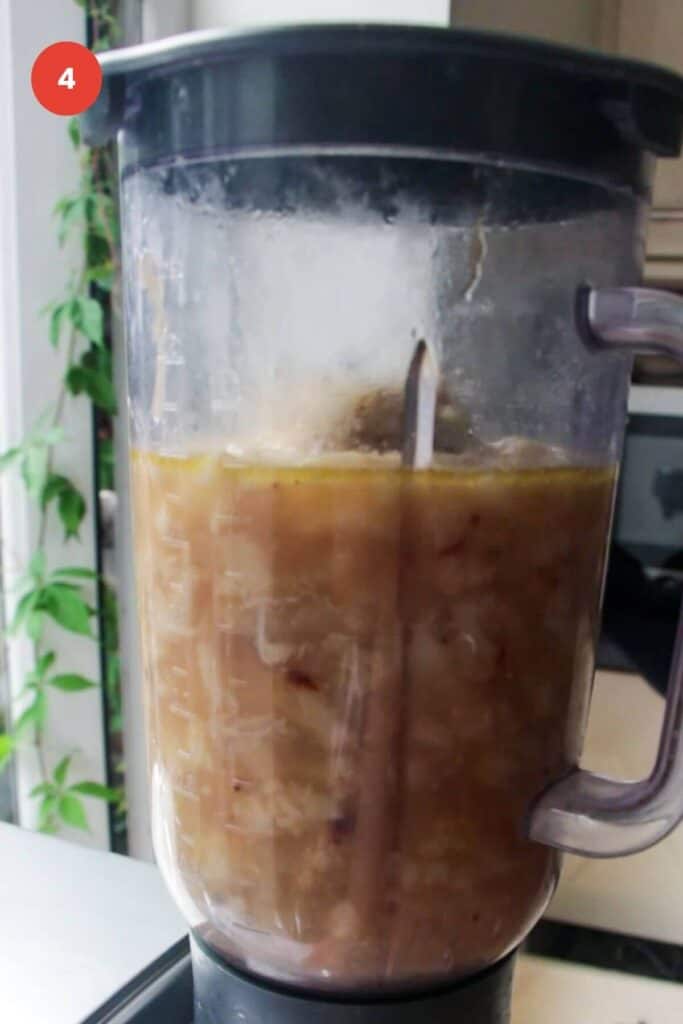Cauliflower soup in a blender.
