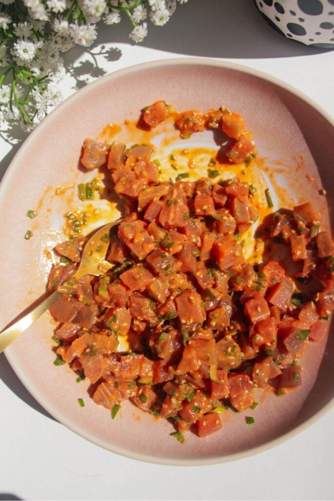 Diced tuna mixed with spicy mayo, scallions and sesame seeds.